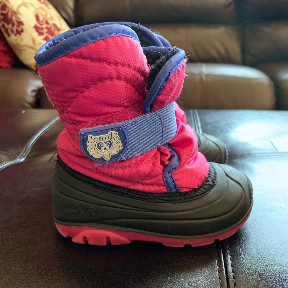 Kamik girls snow boots pink and purple size 7